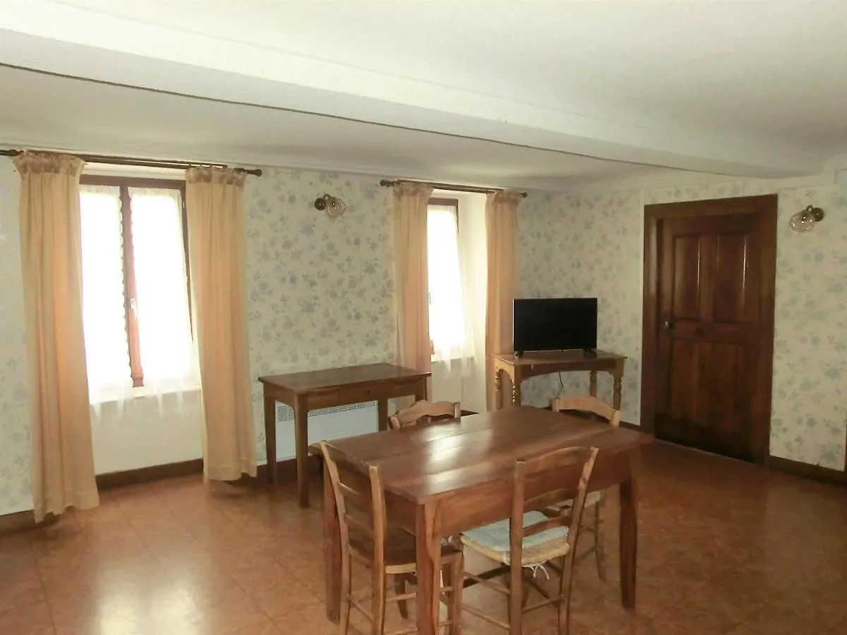Appartement Lou Filadour 1ère Etage 5 personnes à Jausiers